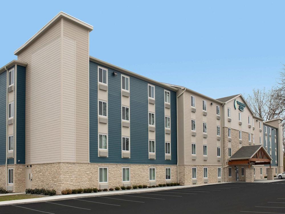 Woodspring Suites Providence Bagian luar foto