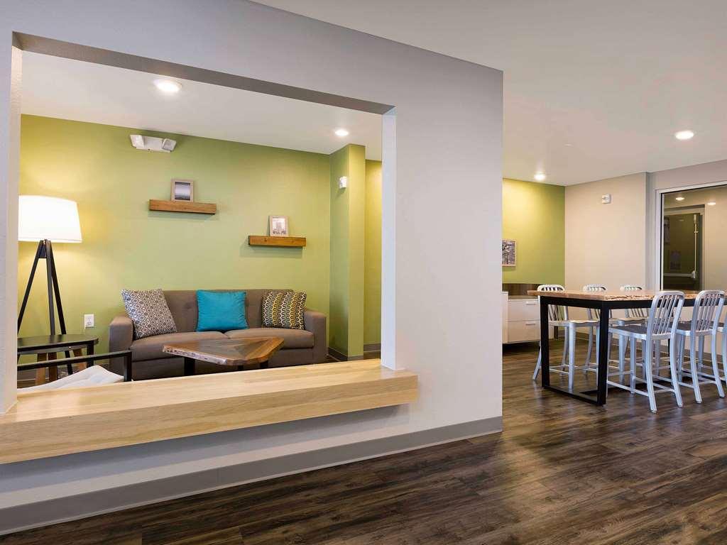 Woodspring Suites Providence Interior foto